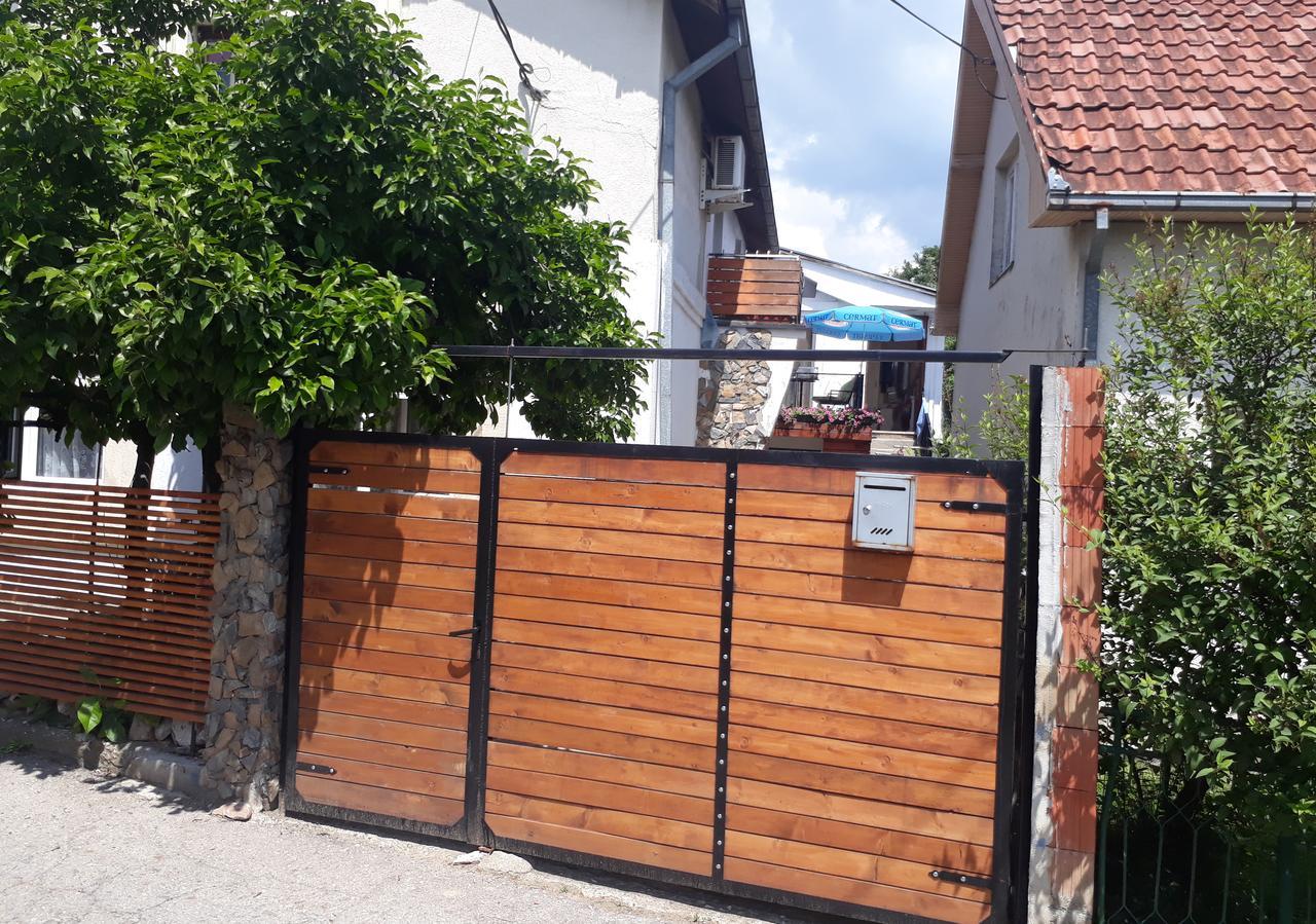 Garmani Apartment Vrnjacka Banja Ngoại thất bức ảnh